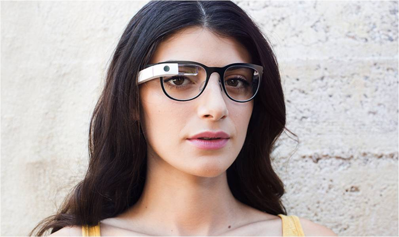 Illustration for article titled Google Glass mejora su diseño y ya funciona con gafas graduadas